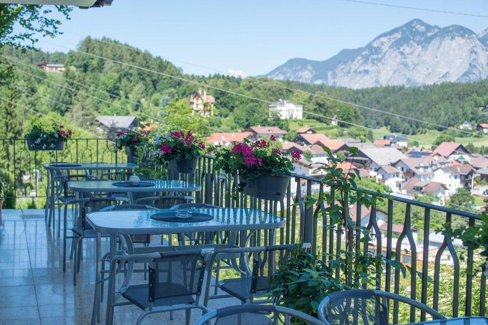 Muttererhof Hotel Mutters Exterior photo